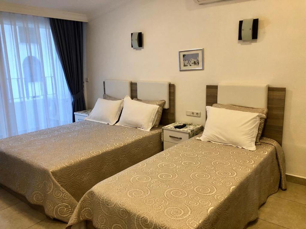 Pisces Hotel ทูรุนช์ ภายนอก รูปภาพ